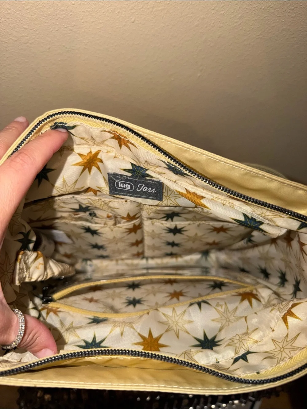 Like New! Lug💛